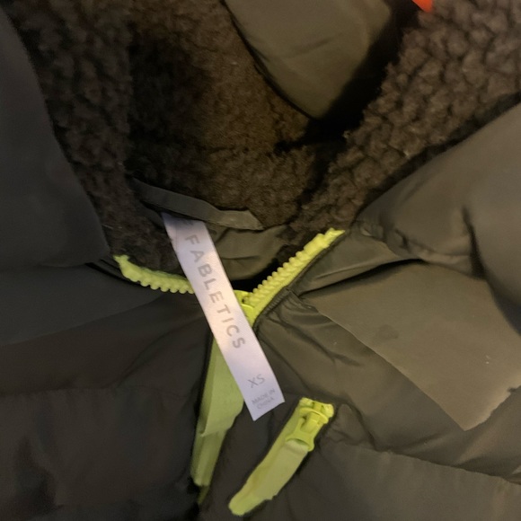 Fabletics Puffer - Picture 4 of 5